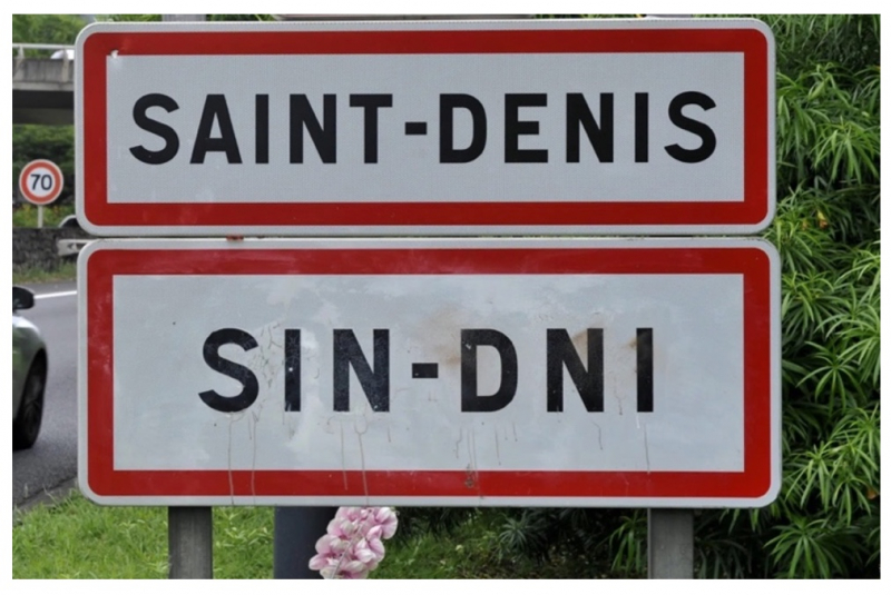 Image 1. Signalétique bilingue à l’entrée de la ville de Saint-Denis14