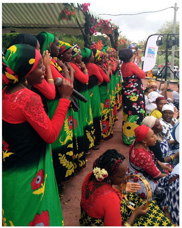 Fig. 1 : Performance de deba à l’occasion de l’événement Karibou Niyamoja 2019, Saint-Denis, novembre 2019